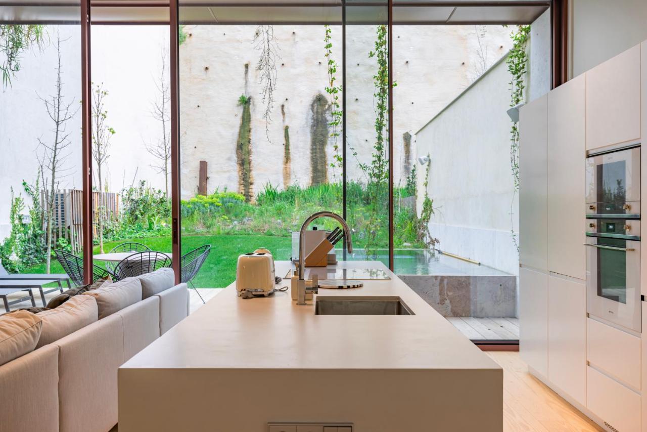Hidden Pearl W/ Patio & Pool By Lovelystay Lisboa Exterior foto