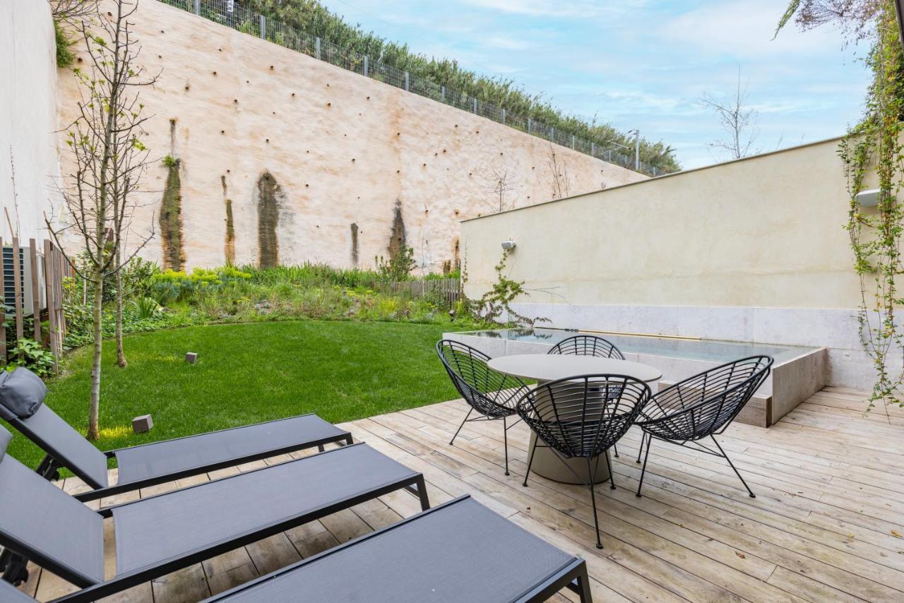 Hidden Pearl W/ Patio & Pool By Lovelystay Lisboa Exterior foto